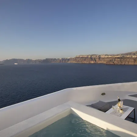 Akrotiri Cove