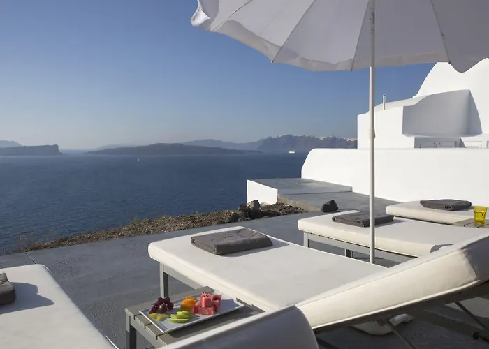 Akrotiri Cove * Akrotírion