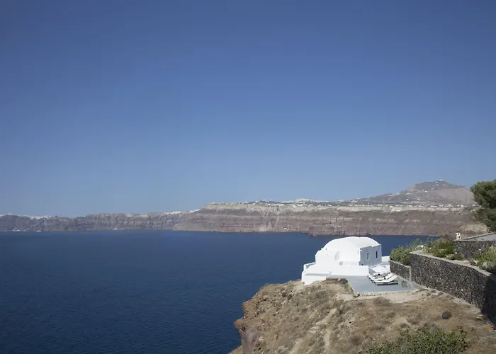 Akrotiri Cove Akrotírion