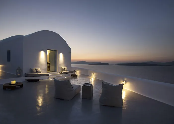 Akrotiri Cove * Akrotírion