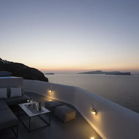 Akrotiri Cove Vila