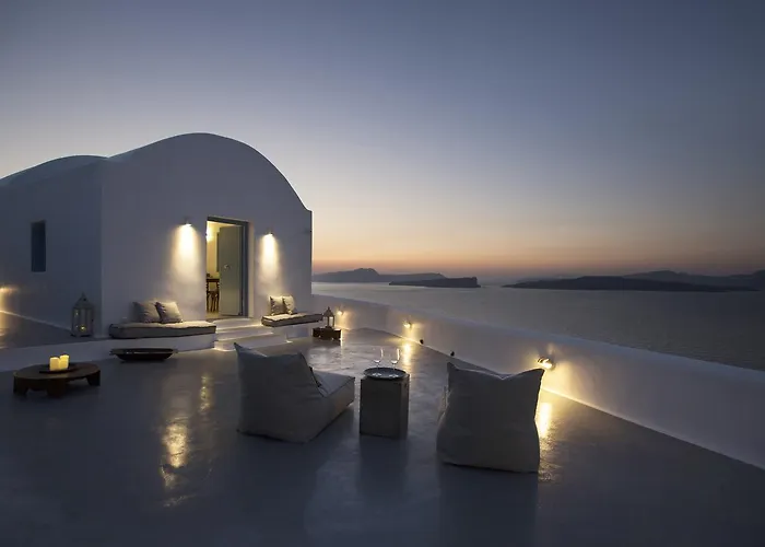 Akrotiri Cove * Ακρωτήρι