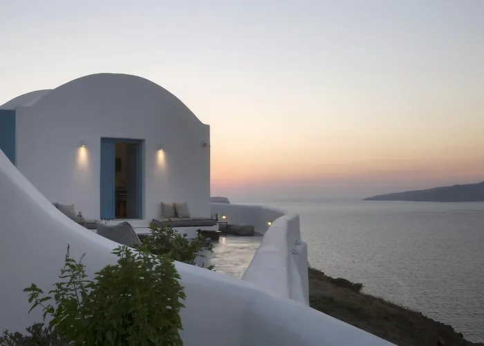 Vila Akrotiri Cove *