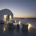 Akrotiri Cove * Ακρωτήρι